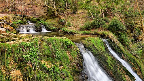 Grande Cascade de la Source bleue