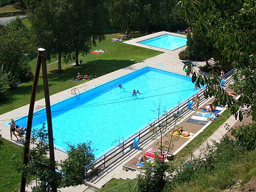 Schwimmbad Grins