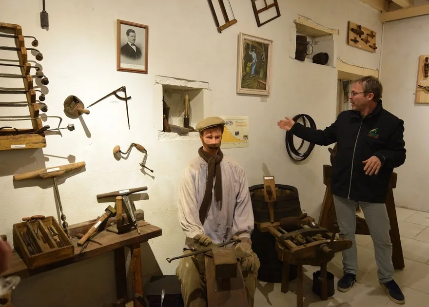 Ecomusé de la Vigne et du Vin, intérieur Bourguignon 1900
