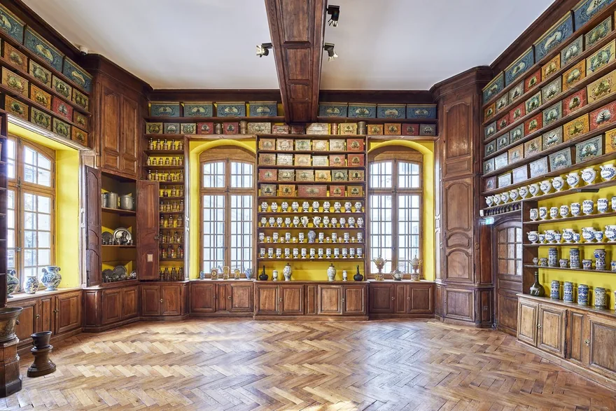 Hôtel-Dieu-le-Comte