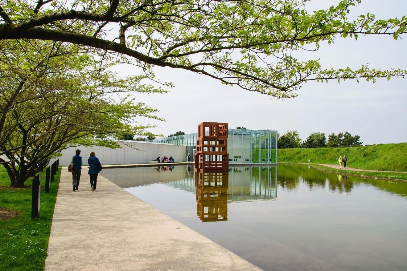 Langen Foundation Kunst- und Ausstellungshaus